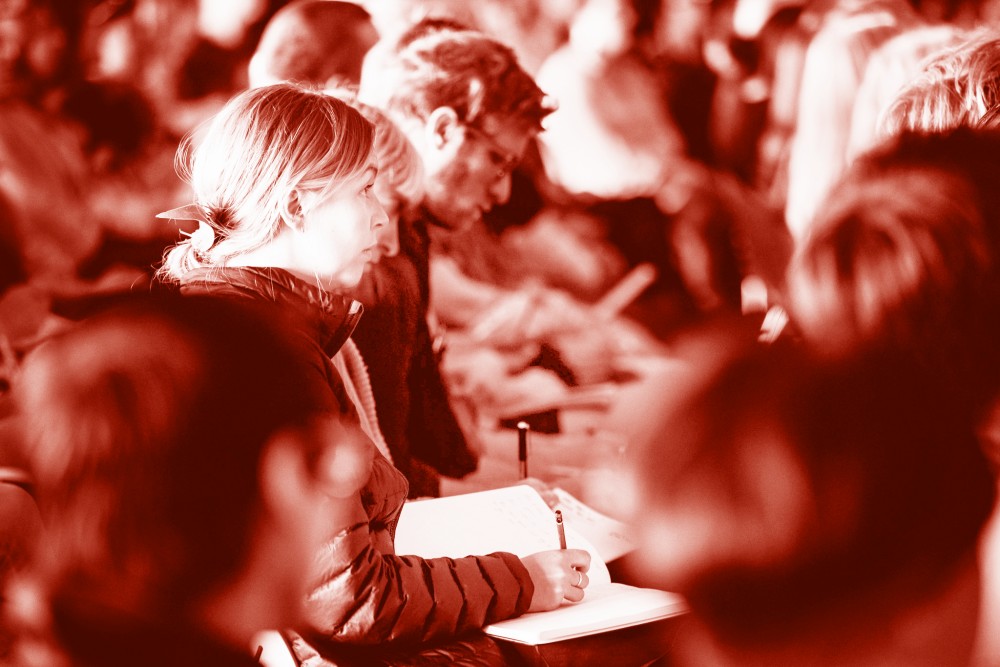 ARB_Audience notetaking red.jpg